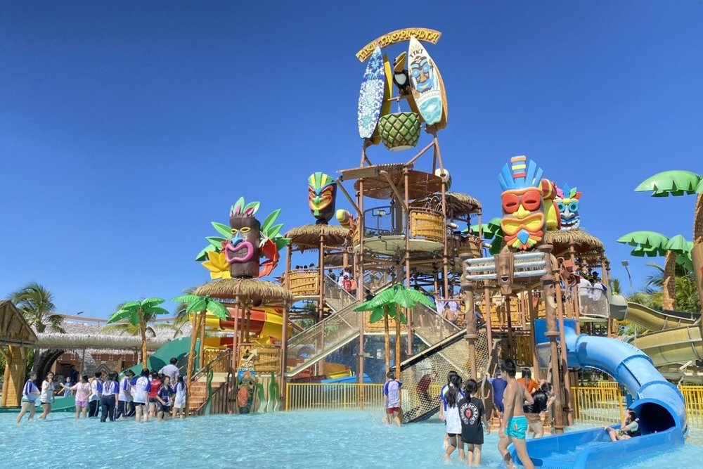 "Thần Thoại Biển" Aloha Tropicana: Tọa Độ Sống Động Khiến Trẻ Con Quên Luôn Điện Thoại