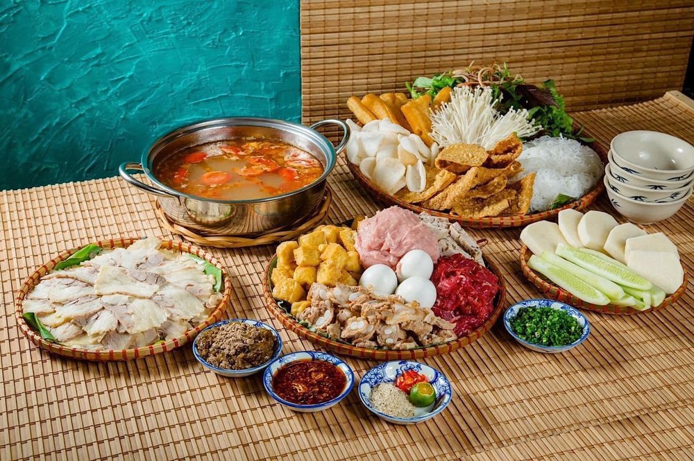 Lẩu Riêu Cua Sườn Sụn Phó Đức Chính