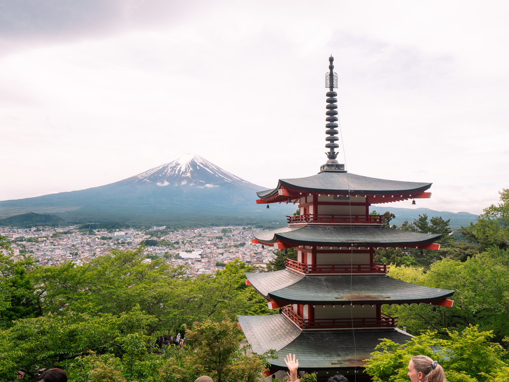 A view of Mount Fuji and the Chureito Pagoda 