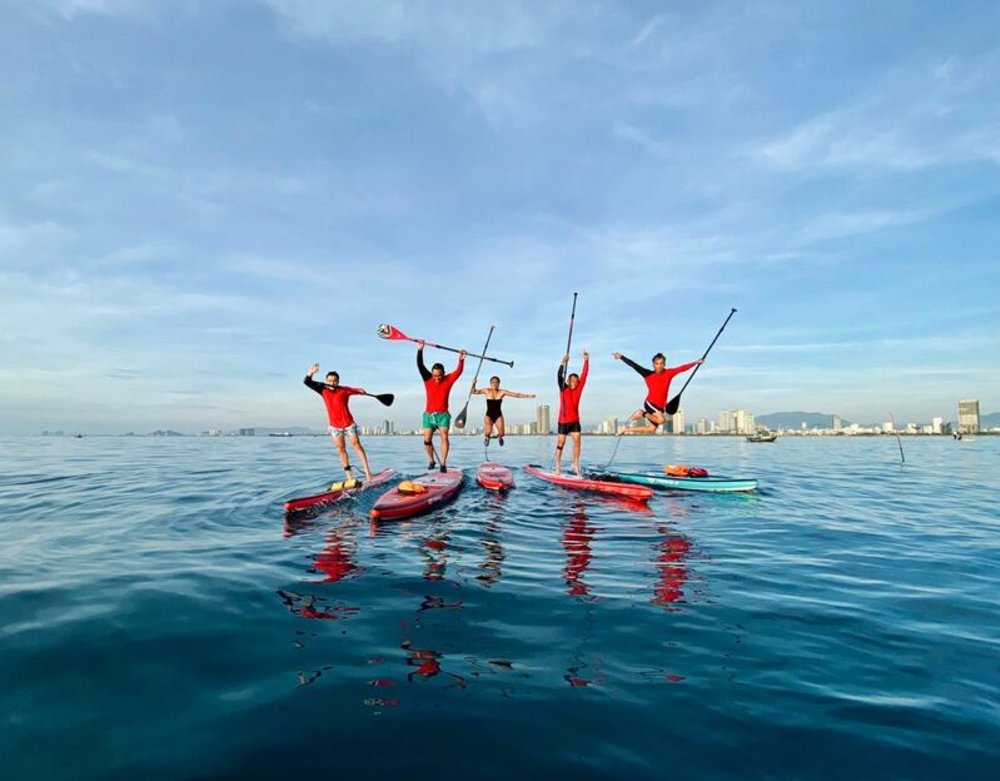 Chèo SUP Đón Bình Minh Rực Rỡ