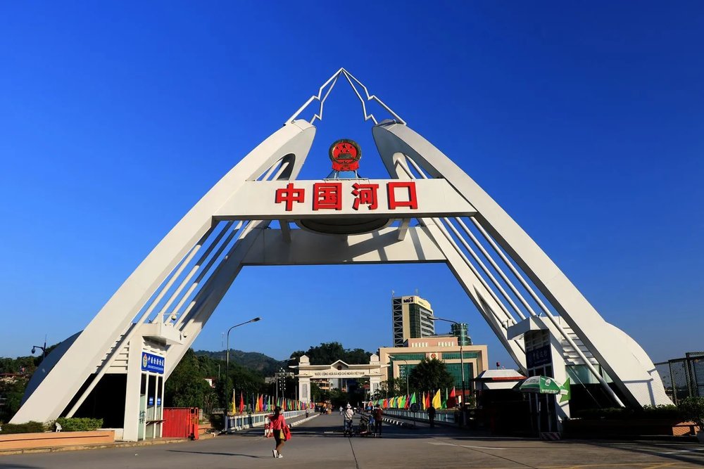  Gợi Ý Lịch Trình "Ăn Sập" Hà Khẩu Bằng Giấy Thông Hành