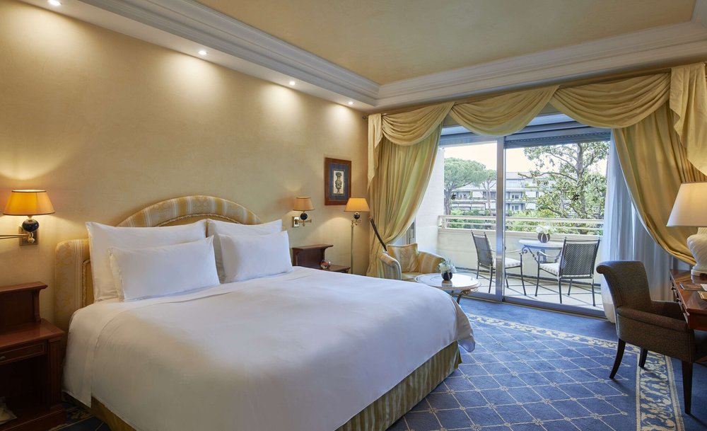 Rome Cavalieri hotel room