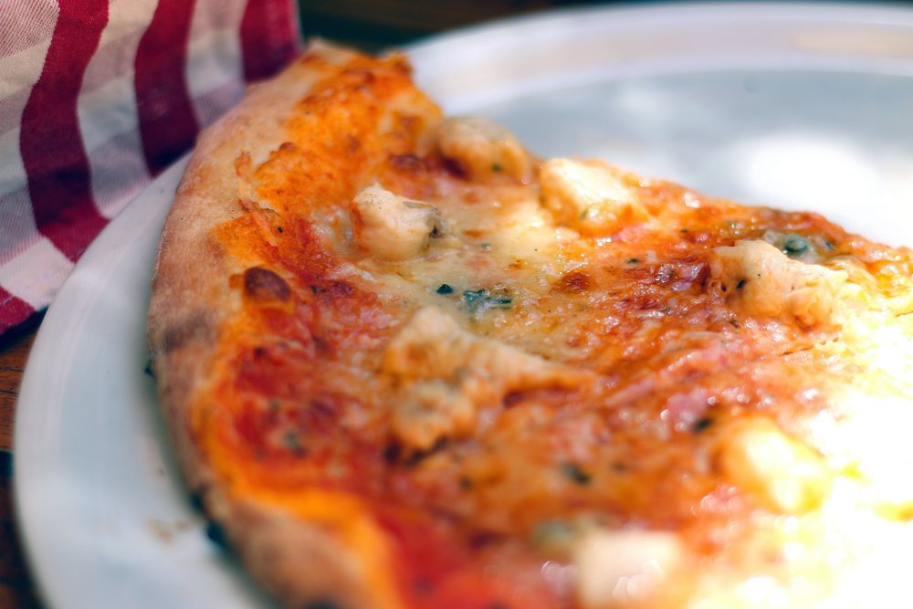 Classic pizza from Ae Oche Venezia