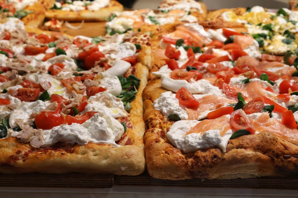 Arte della Pizza with fresh ingredients