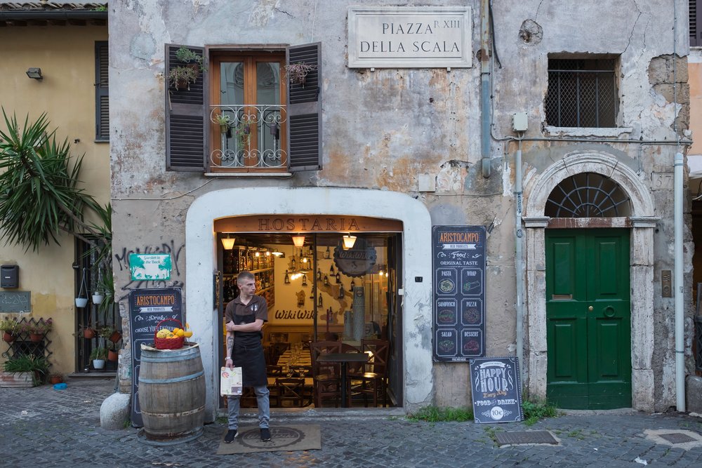 Restaurant in Trastevere | Photo Credits: Vito Giaccari on Pexels