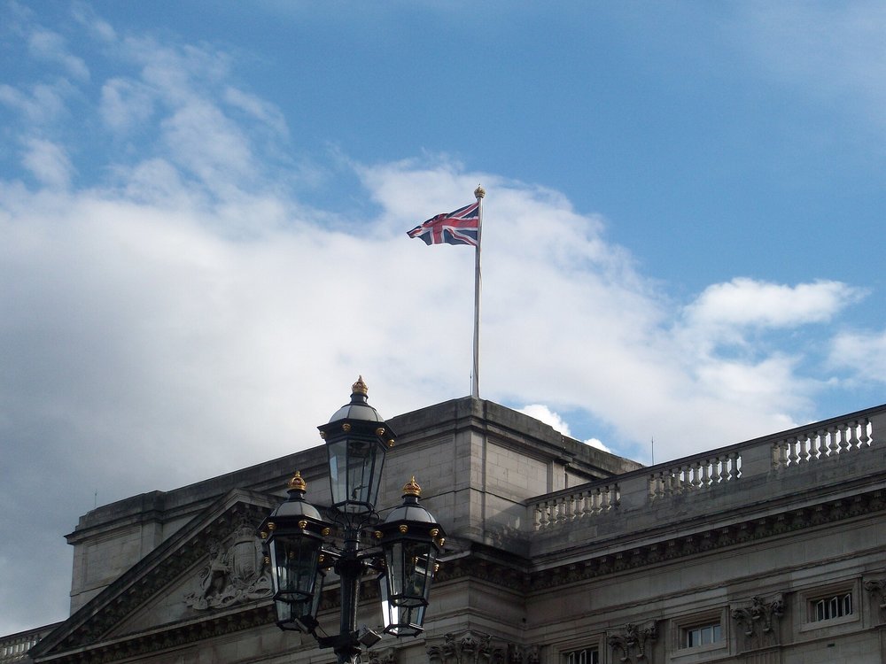 Union flag at Buckingham Palace | Photo Credits: Edoardo Cavaleri on Wikimedia