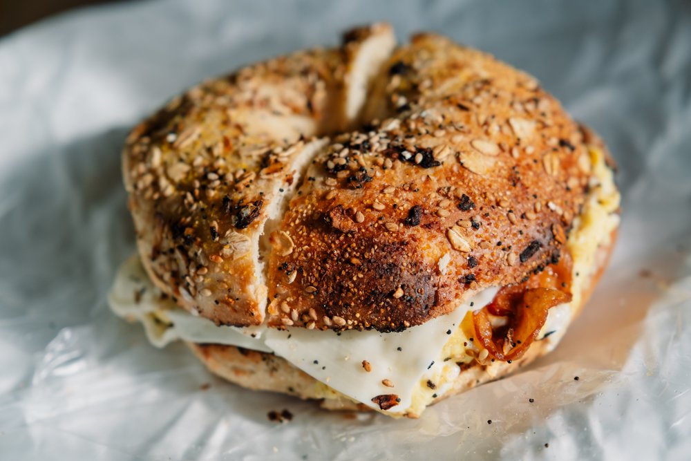 An everything bagel sandwich | Photo by K on Pexels