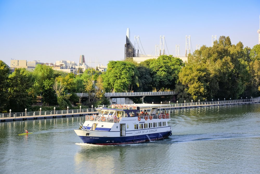 Guadalquivir River cruise | Photo Credits: Emilio Sánchez Hernández on Pexels