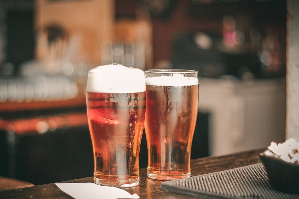  Enjoy happy hour with pints of beer in Banana Café | Photo Credit: PxHere