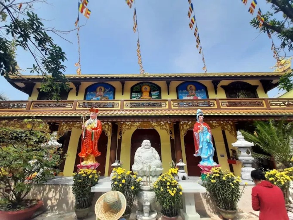 Tháp Chuông Và Tháp Trống