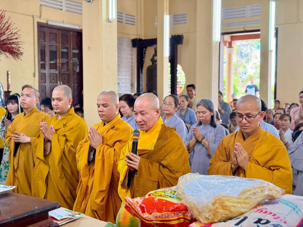 Chánh Điện Trang Nghiêm