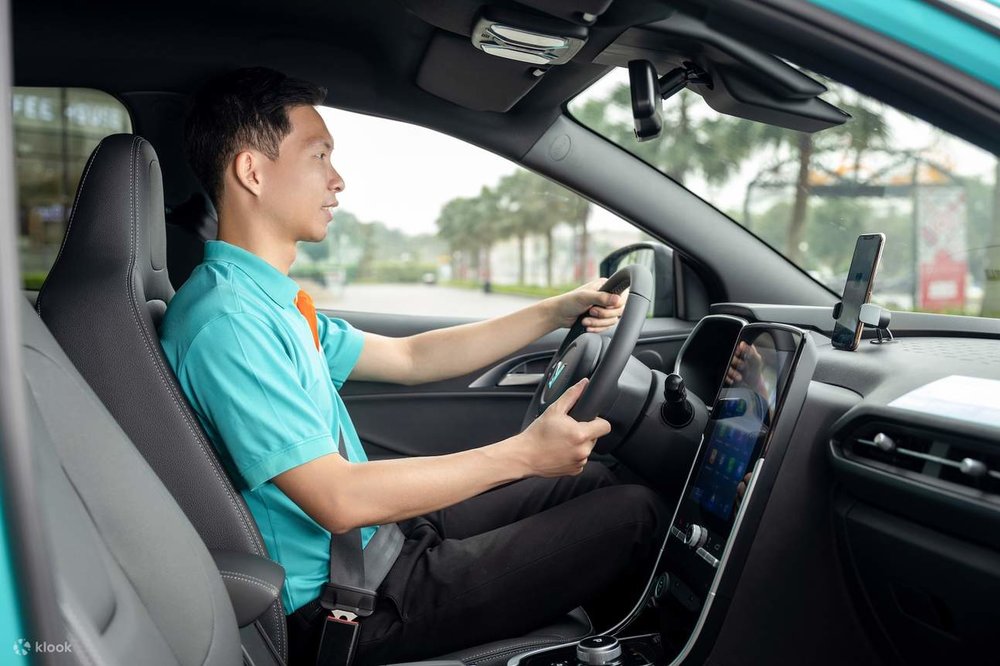  Sử Dụng Dịch Vụ Taxi Điện