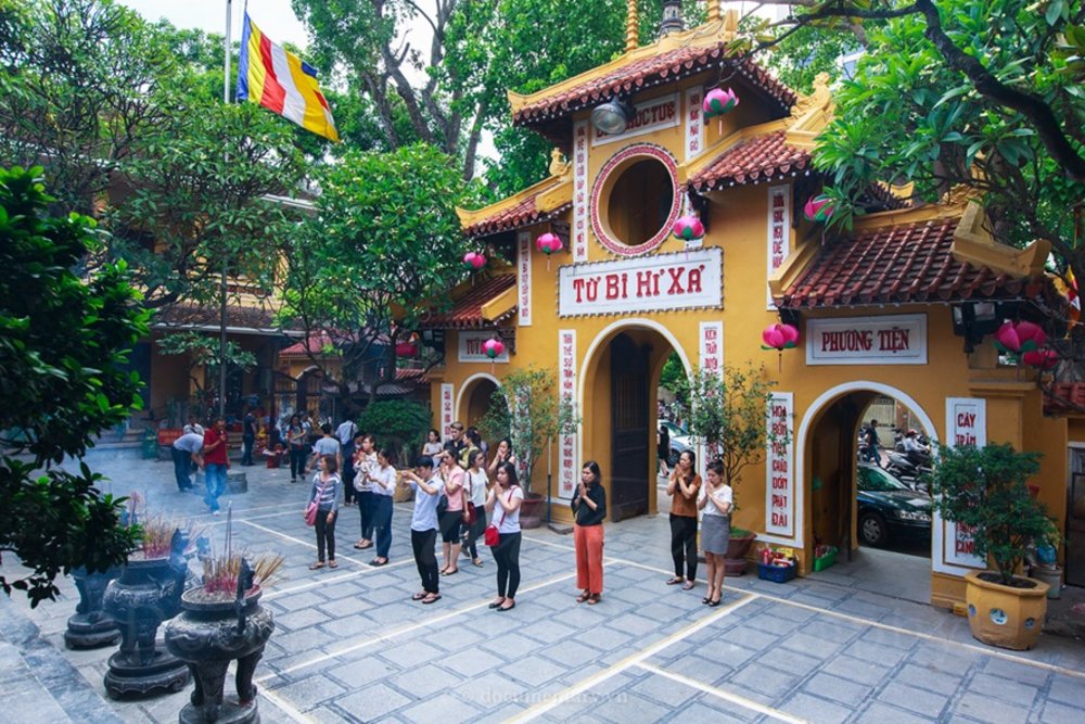 Những Lưu Ý Quan Trọng Khi Khám Phá Quận Hoàn Kiếm