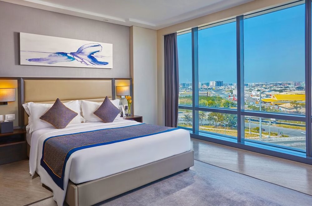 Standard Queen Room at Savoy Hotel Manila