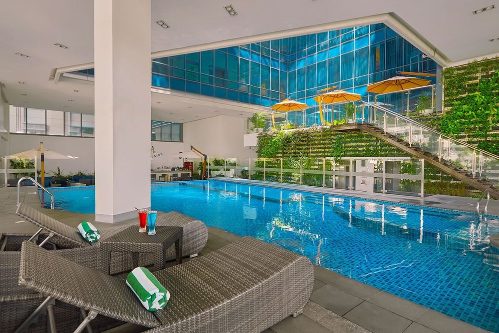 Savoy Hotel Manila Pool
