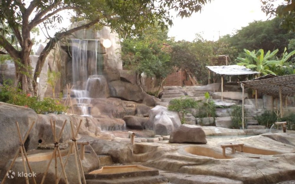 14:30 - 16:30: Thư Giãn Tại Suối Khoáng Nóng I-Resort Hoặc Tháp Bà