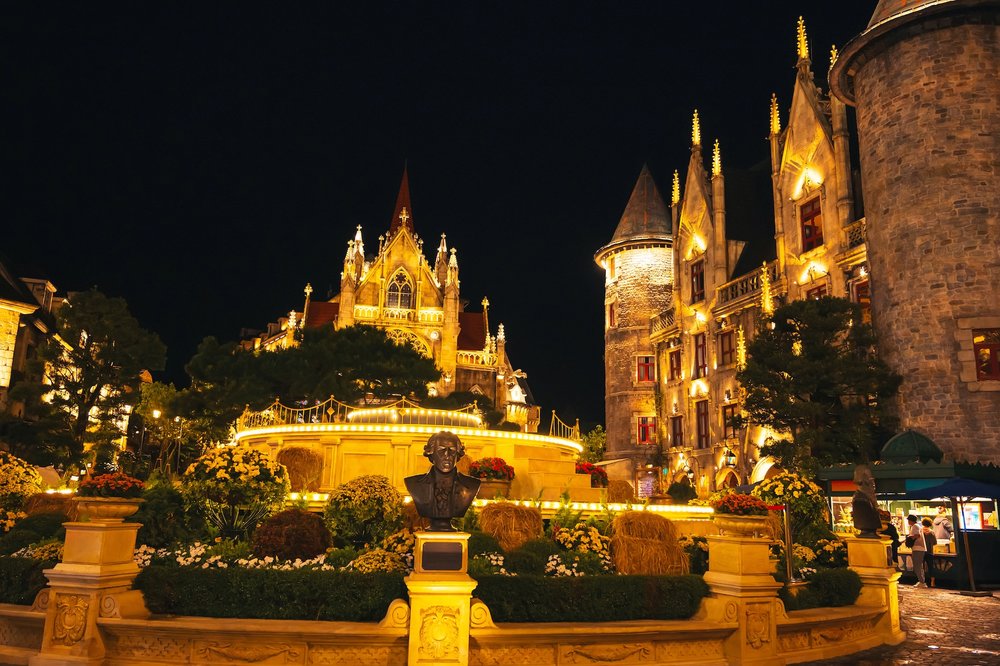 Ba Na by Night