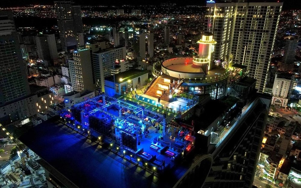 Skylight Nha Trang - Đài Quan Sát Và Beach Club Trên Cao