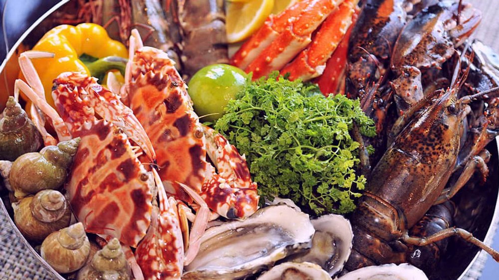 Khu Hải Sản Bờ Kè Tháp Bà - Trải Nghiệm Ăn Nhậu Kiểu Địa Phương