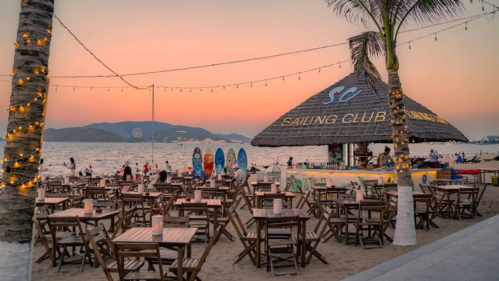 Sailing Club - Bản Hòa Tấu Giữa Nhạc Và Lửa
