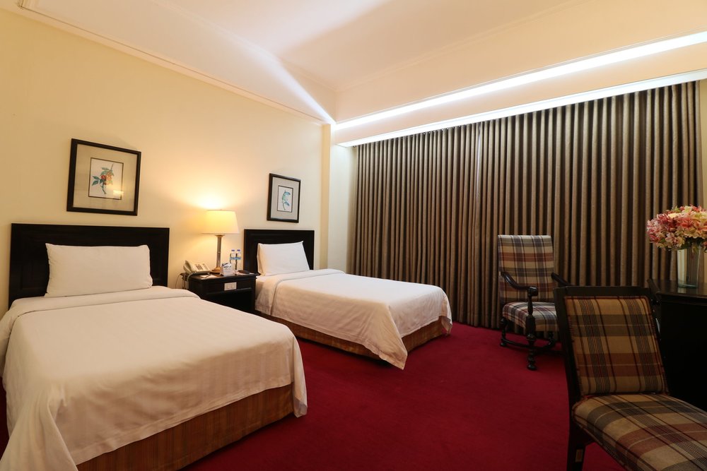 Standard Room at Bayview Park Hotel