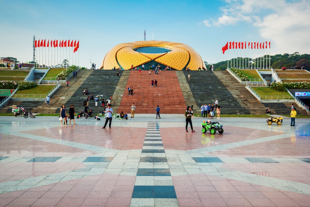 Thời Điểm Lý Tưởng Để Ghé Quảng Trường Lâm Viên 