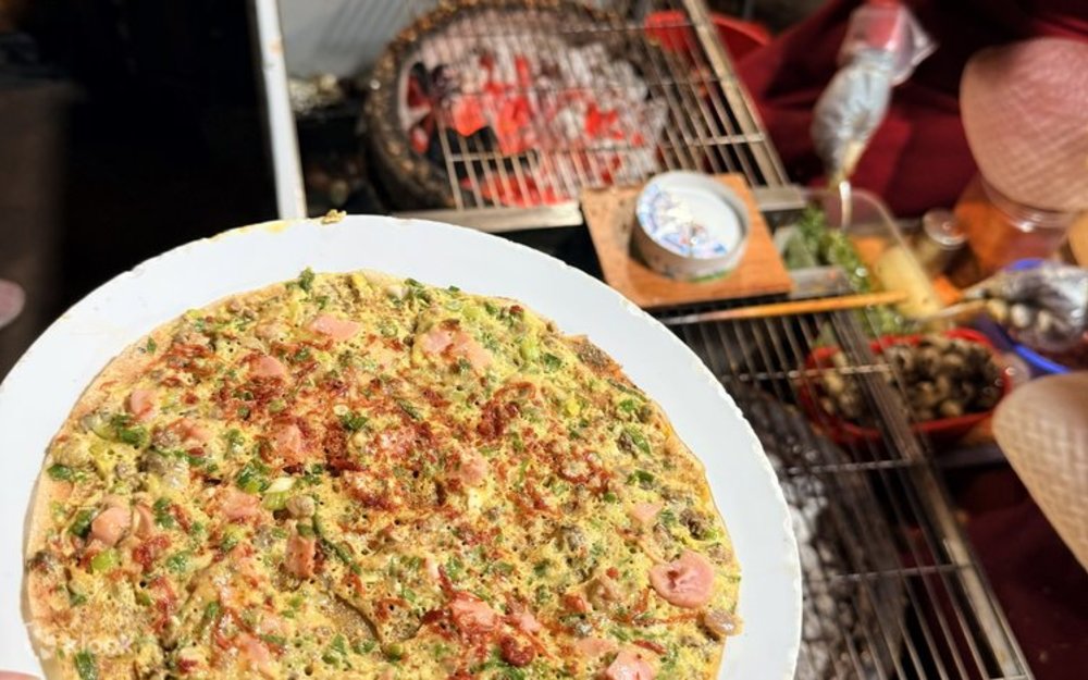 Trải Nghiệm Food Tour Ăn Vặt Lòng Đường