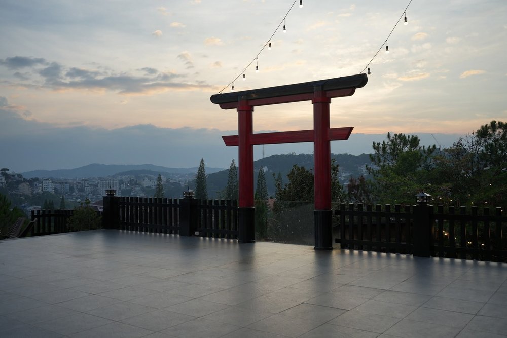 Cổng Trời Đỏ Tại Da Lat View