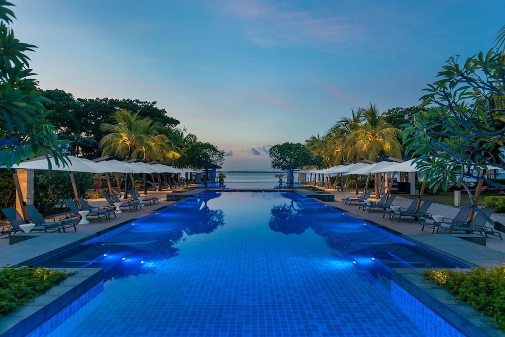 Infinity Pool at Crimson Resort & Spa Mactan