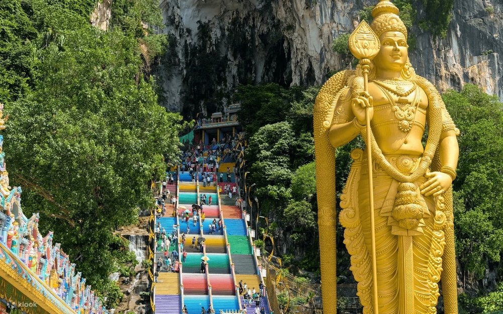 Khám Phá Động Batu (Batu Caves) Ngập Tràn Màu Sắc 