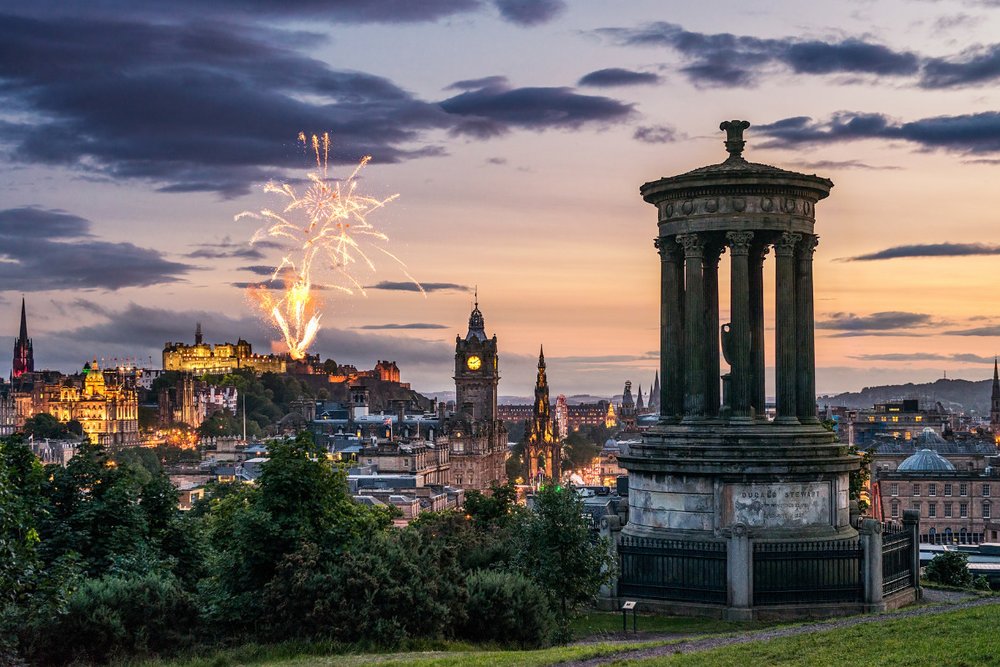 Đồi Calton - Điểm Nhìn Ôm Trọn Vẻ Đẹp Hoàng Hôn Edinburgh