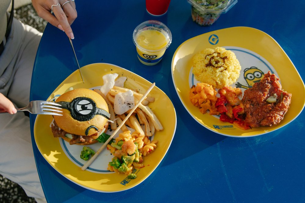 SG - USJ minion happiness cafe