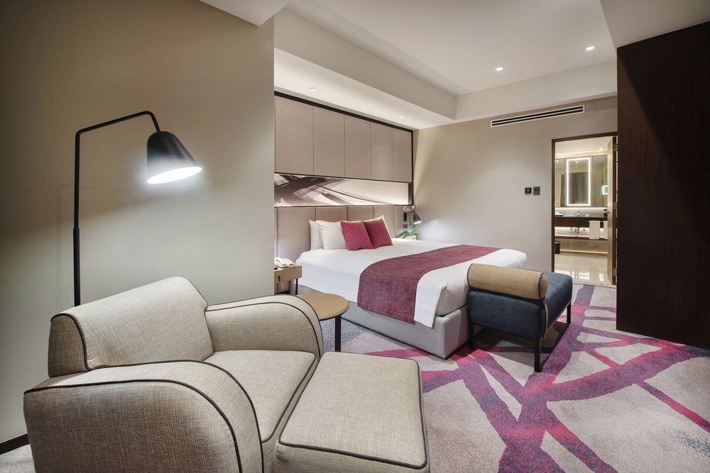 Crowne Plaza Manila Galleria One Bedroom King Suite