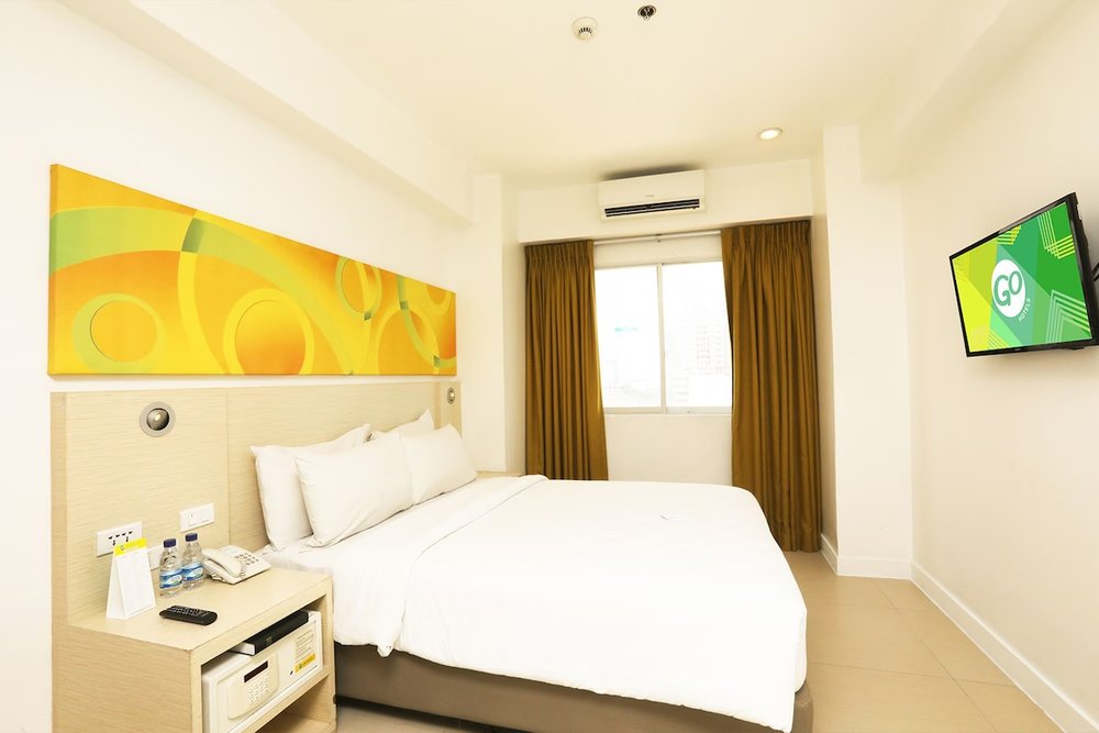 Go Hotels Manila Airport Road Queen Room