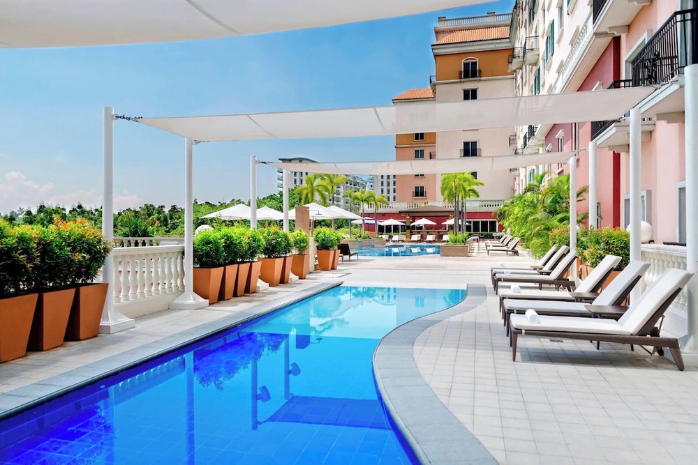 Marriott Manila Outdoor Swimming Pool