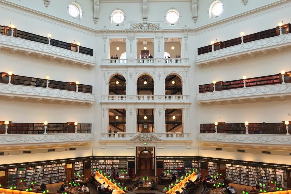  Lạc Bước Trong "Thánh Đường" Sách State Library Victoria