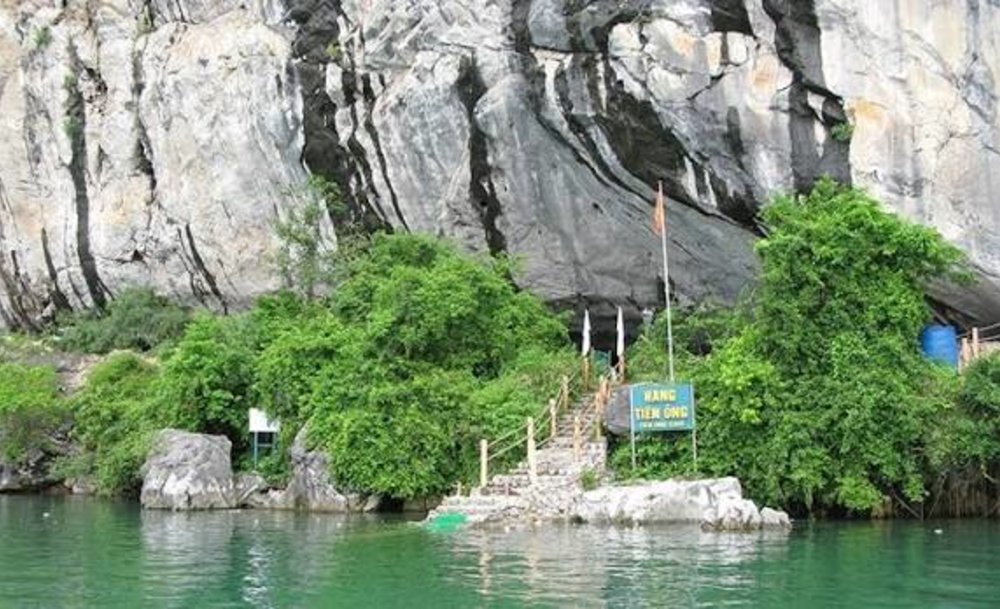 Hang Tiên Ông: Dấu Tích Khảo Cổ Giữa Biển Khơi