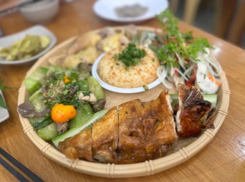 Thực đơn nhất định phải thử ở Hang Rái - Vĩnh Hy