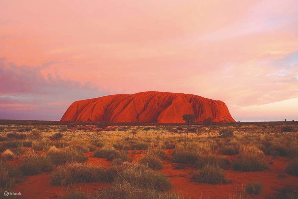 Thời Điểm Lý Tưởng Để Khám Phá Trái Tim Đỏ Uluru