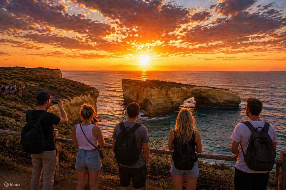 Ngày 2: Apollo Bay - Vườn Quốc Gia Great Otway - Port Campbell - Melbourne