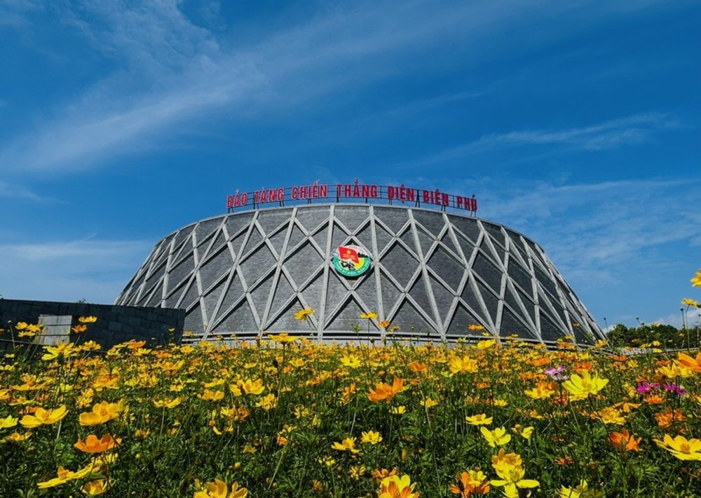 Chiều: Bảo Tàng Chiến Thắng - Bức Tranh Panorama Chấn Động