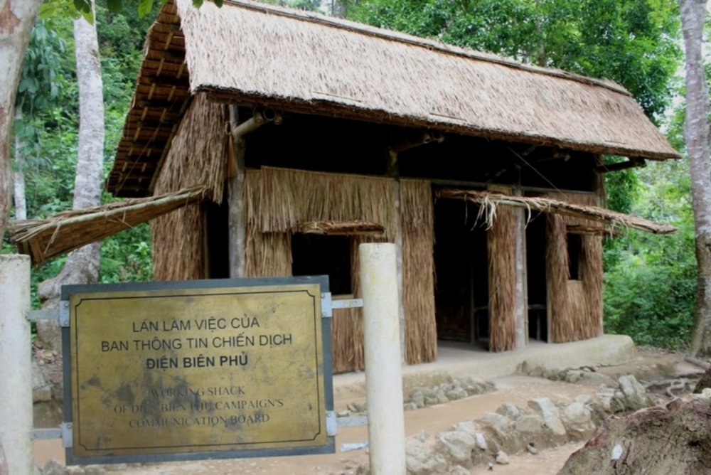 Chiều: Sở Chỉ Huy Mường Phăng - Trái Tim Của Chiến Dịch