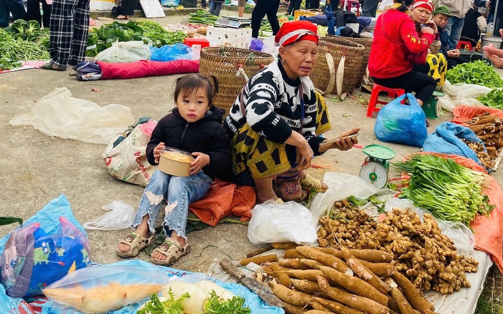  Chợ Sapa Và Phố Cầu Mây - Thiên Đường Ẩm Thực