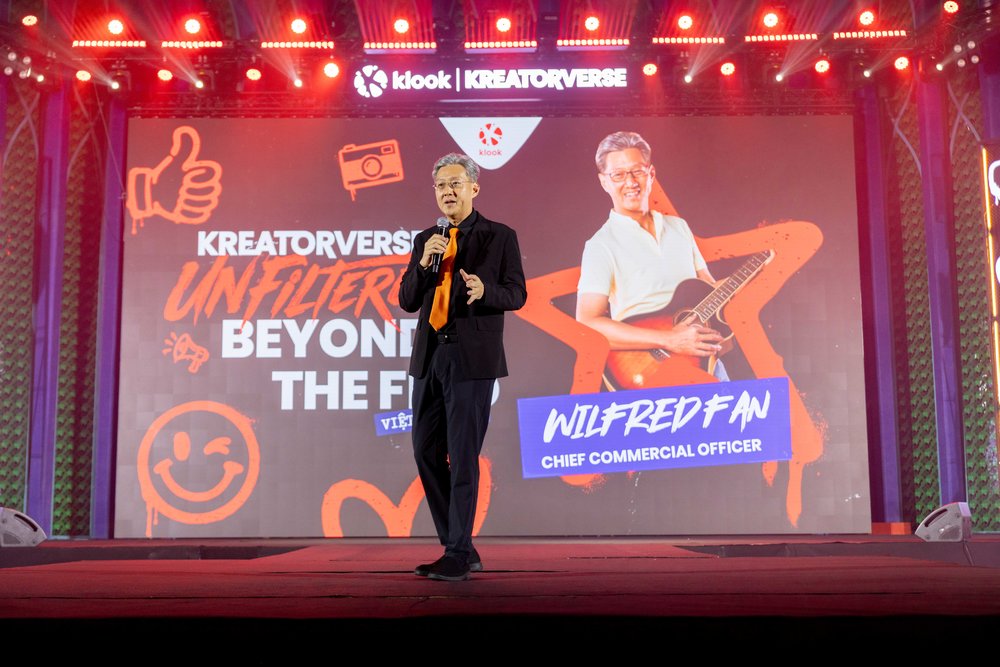 wilfred fan on the stage in kreatorverse