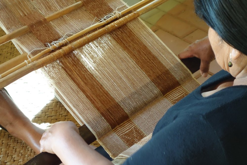 Vẽ Sáp Ong Tỉ Mỉ Đến Từng Milimet