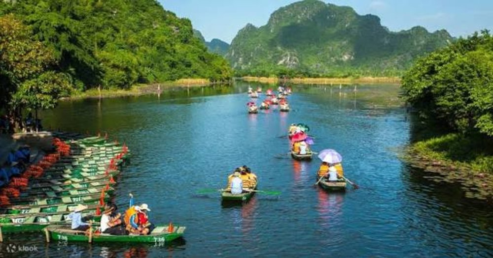 Tại Sao Tràng An Là "Thanh Âm" Hoàn Hảo Cho Những Bộ Ảnh Cổ Phục?