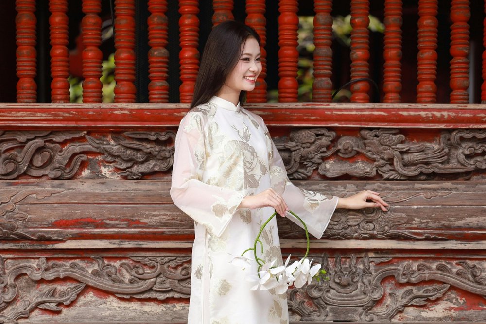 Áo Ngũ Thân Tay Chẽn - Gọn Gàng Và Năng Động