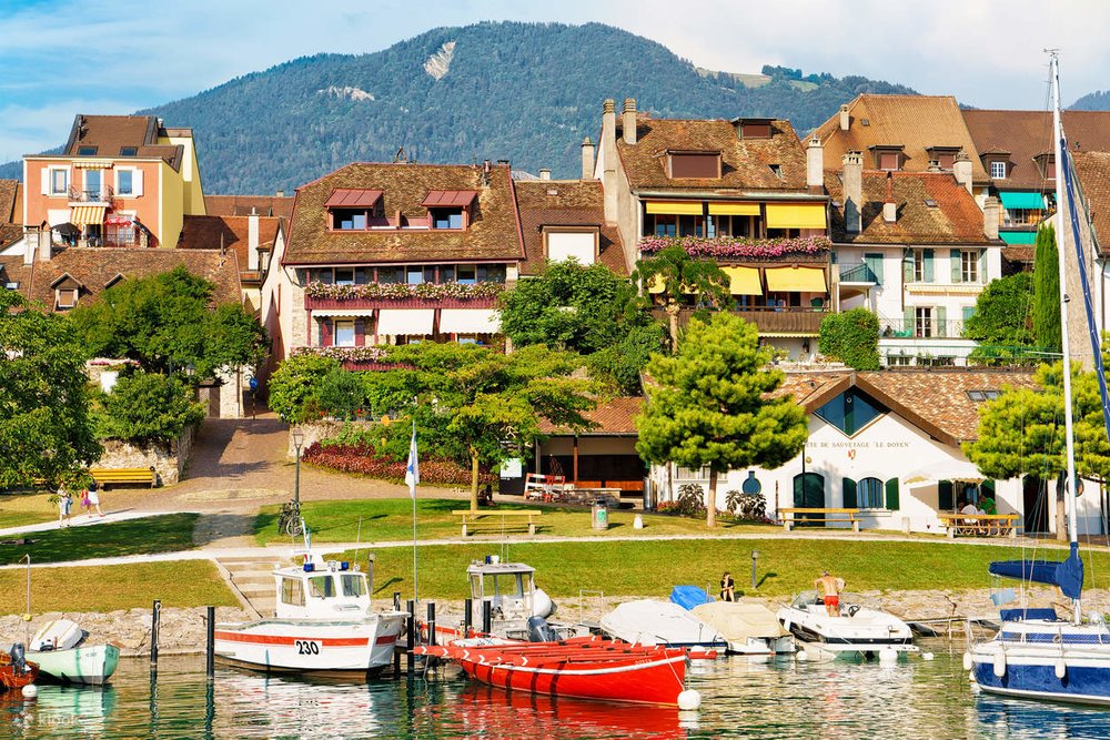 Check-in Chiếc Nĩa Khổng Lồ Và Thế Giới Của Charlie Chaplin Ở Vevey