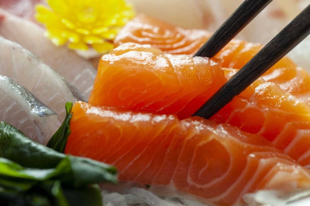 Tại Sao Nên Mua Đặc Sản Cá Hồi Về Làm Quà?