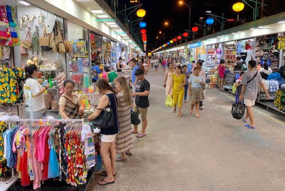 Chợ Đêm Nha Trang - Sắc Màu Lung Linh Khi Phố Lên Đèn
